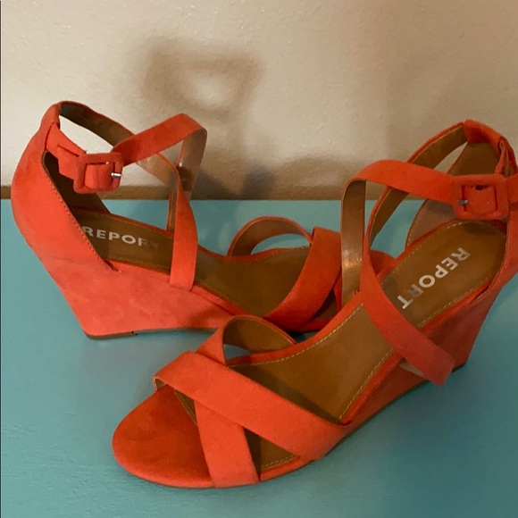 Report Wedge - Picture 2 of 3